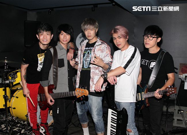 八三夭樂團為第53屆電視金鐘頒獎典禮練團彩排。（記者邱榮吉/攝影）