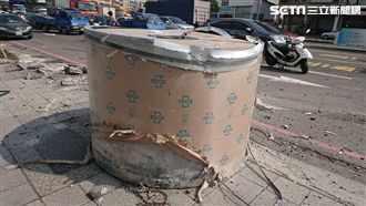 曳引車20噸鋼圈掉落！驚險畫面曝光