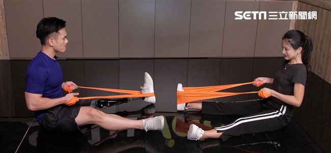 義肢健身型男張登傑。（記者邱榮吉/攝影）