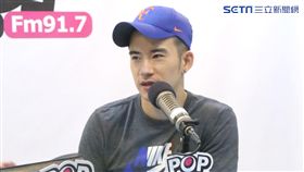 JR《樂獄》飾演罪犯為求真實竟戴手銬腳鐐睡覺三個月。（圖／POP Radio提供）