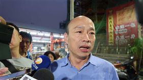 提醫療觀光產業遭批評　韓國瑜邀陳其邁辯論民進黨高雄市長參選人陳其邁27日偕醫界代表批評國民黨市長參選人韓國瑜（圖）提出的高雄醫療觀光產業說法是外行、自曝其短。韓國瑜則駁斥綠營抹黑，強調有心結合高品質的醫療和觀光，並邀陳其邁出來辯論。中央社記者王淑芬攝　107年9月27日