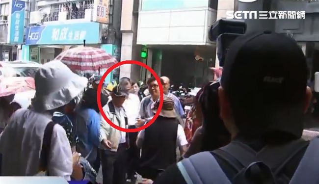 大家都想看林益世？發監現場擠爆了