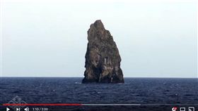日本外海奇景探秘 99公尺海上巨岩