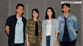 修杰楷常揪黃尚禾、姚以緹、鍾瑤等人一起討論劇本。（圖／衛視電影台提供）