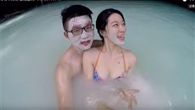 童仲彥、紅豆同遊帛琉「搞到一身白」　李秀環：不舒服想吐
圖翻攝自童仲彥YouTube
