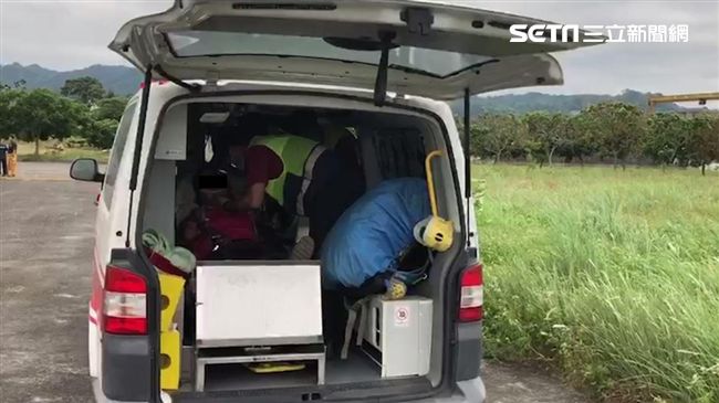 跟落跑登山客同路段　夫妻倆墜谷受傷
