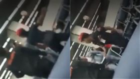 泰國,落地簽,陸客,保全,機場,小費,掌摑,入境　圖／翻攝自YouTube http://youtu.be/uVXX4eFlJwo