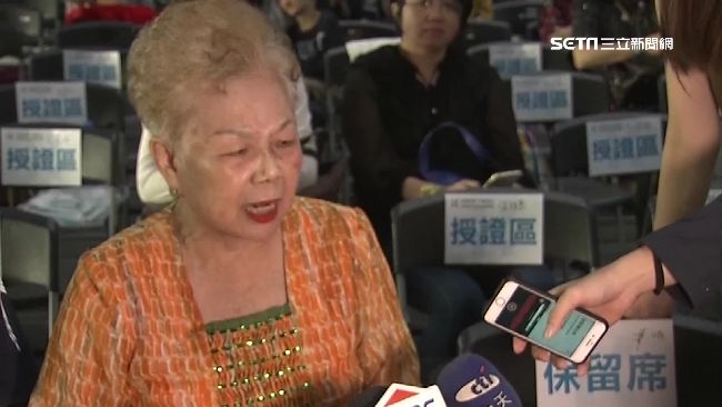 陷器捐風波　柯媽落淚曝疑點：柯呆呆