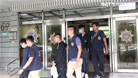 竹聯幫貔貅堂陳浩柏率眾包圍萬芳醫院，警蒐證後一舉逮獲5人，全案訊後依租織犯罪、毒品及詐欺等罪送辦（翻攝畫面）