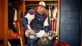 引退戰？莫爾再嚐蹲捕滋味落下男兒淚
MLB,明尼蘇達雙城,Joe Mauer,退休
翻攝自雙城IG