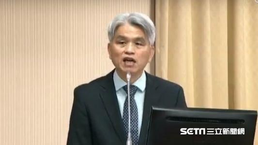公投重新公告惹議　陳英鈐公開道歉