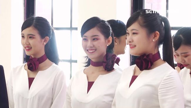 國慶打明星牌！她迷人一笑撞臉曾愷玹