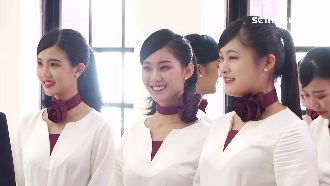 國慶打明星牌！她迷人一笑撞臉曾愷玹