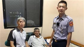 8旬翁搭車返家卻失憶　細心暖警助返家