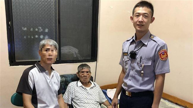 搭車返家失憶迷路　熱心警協助翁返家