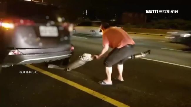 國道驚見鋁梯　駕駛閃避不及GG了！