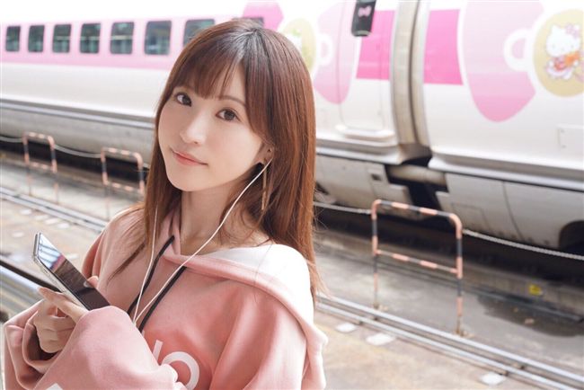 神人赴日見AV女優　大聊追星心得文