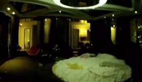 台北,性愛趴,薇閣,參戰,旁觀。翻攝畫面