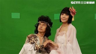 金鐘53／黃子佼偕侯佩岑扮浴火鳳凰