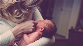 新手媽媽、新生兒、嬰兒、寶寶／pixabay