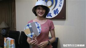 國慶籌備委員會2日公布今年將發送給賓客的國慶小物。（圖／記者盧素梅攝影）