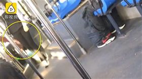 洛陽,公車,司機,偷摸,變態（圖／翻攝自梨視頻）