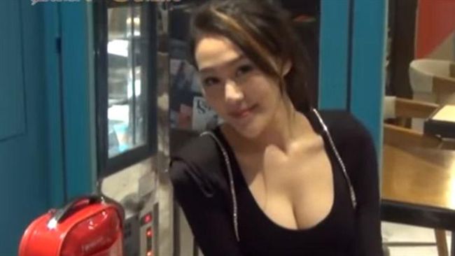 處女小模閨密　遭起底是高潮拜金女！