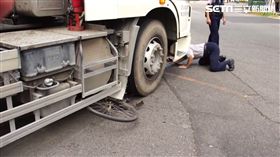 雲林斗六聯結車輾斃單車老爺爺／翻攝畫面