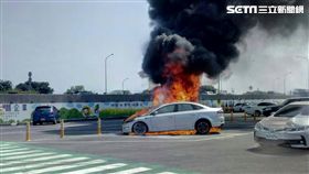 雲林西螺休息站火燒車／翻攝畫面