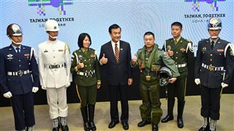 國慶大會亮點　蘇祈麟領三軍儀隊操槍