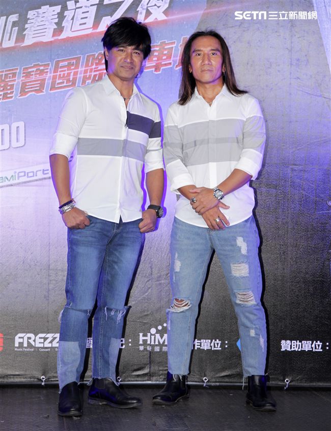 動力火車攻完南北巨蛋後，前進台中台灣首場在方程式賽車場開演唱會。（記者邱榮吉/攝影）