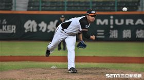 統一獅投手劉軒荅。（圖／記者王怡翔攝影）