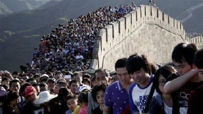陸黃金周消費力驚人！景點擠成人肉餅