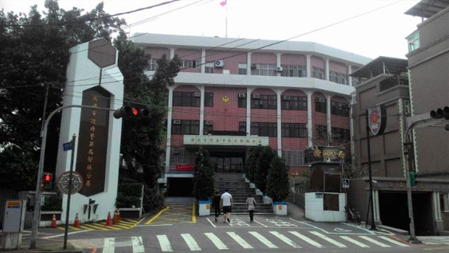 荒唐警欠賭債　竟助徵信社查個資討債