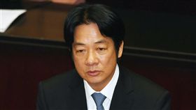 張天欽言行造成困擾  賴清德向社會致歉行政院長賴清德（圖）2日在立法院施政報告，並備質詢。賴清德表示，近日促轉會前副主委張天欽的不當言行，有傷機關信譽、製造對立，造成社會困擾，向社會致歉，行政院將成立專案小組，釐清真相，向社會大眾說明。中央社記者施宗暉攝  107年10月2日