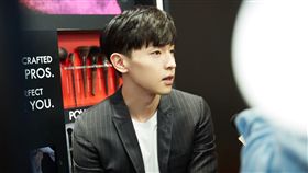 鄧倫／翻攝自鄧倫工作室