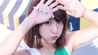 「胸」弟隱乳妹爆紅！她以為出事了…