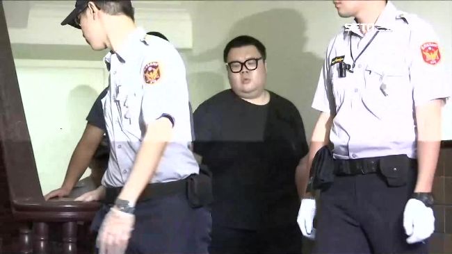 土豪哥免坐牢？小模父：被當蟋蟀玩死