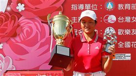 吳佳晏摘下職業組及業餘組雙料冠軍。（圖／TLPGA提供）