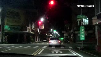 醉警違規闖燈載熟女　時速狂飆上國道