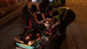新北,八里,自摔,車禍,重機,夜騎（圖／翻攝畫面）