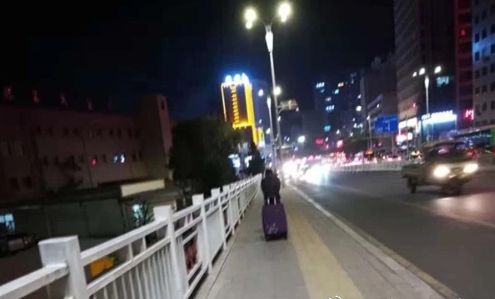 碎屍200塊！男半夜拖行李箱被撞見