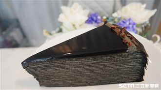 時尚！黑色竹炭千層、台味紅豆超欠吃