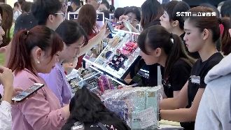 周年慶大PK！各百貨出奇招拚買氣