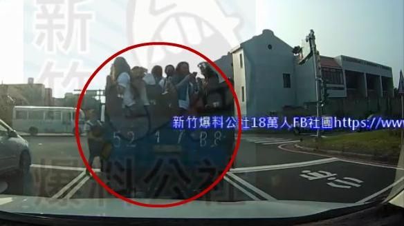竹科驚見貨車載移工　網怒轟載豬嗎？