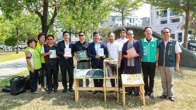 書香+花香　台中公園蒲公英書席啟用