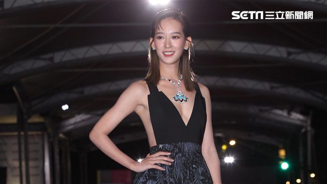 尺度最大！孟耿如東西半球超誠意蹦出