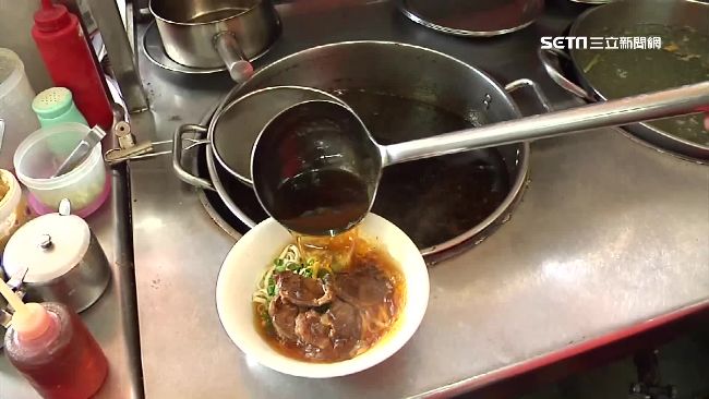 醫嫌90元牛肉麵貴　老闆五回應打臉