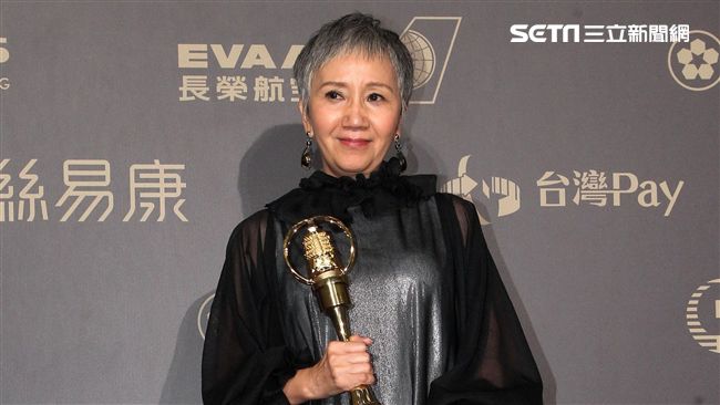 陸弈靜敲鐘成功！勇奪「迷你劇視后」