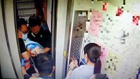 台中,溺斃,洗澡,男童,臉朝下（圖／翻攝畫面）